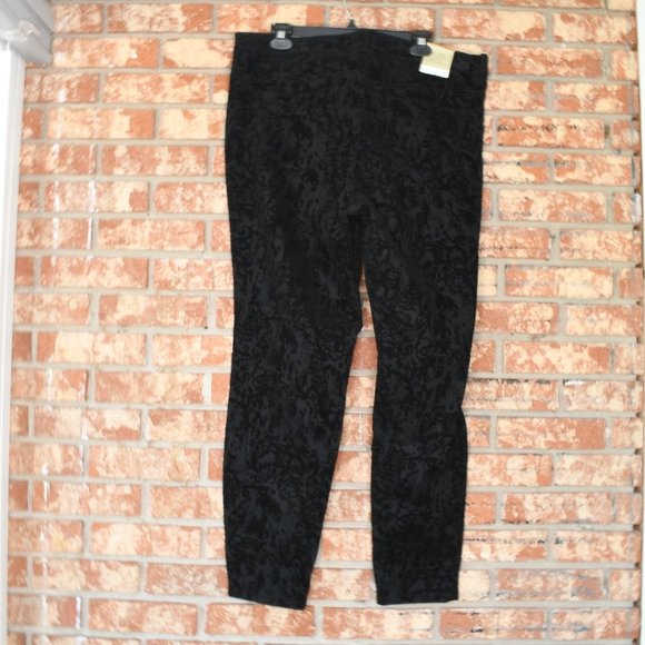 CODE Bleu Skinny Pants  NWT - Picture 3 of 6